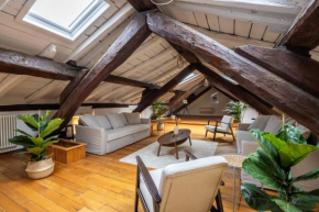 Dimora De' Poeti - 250 Square Meters Attic with Jacuzzi